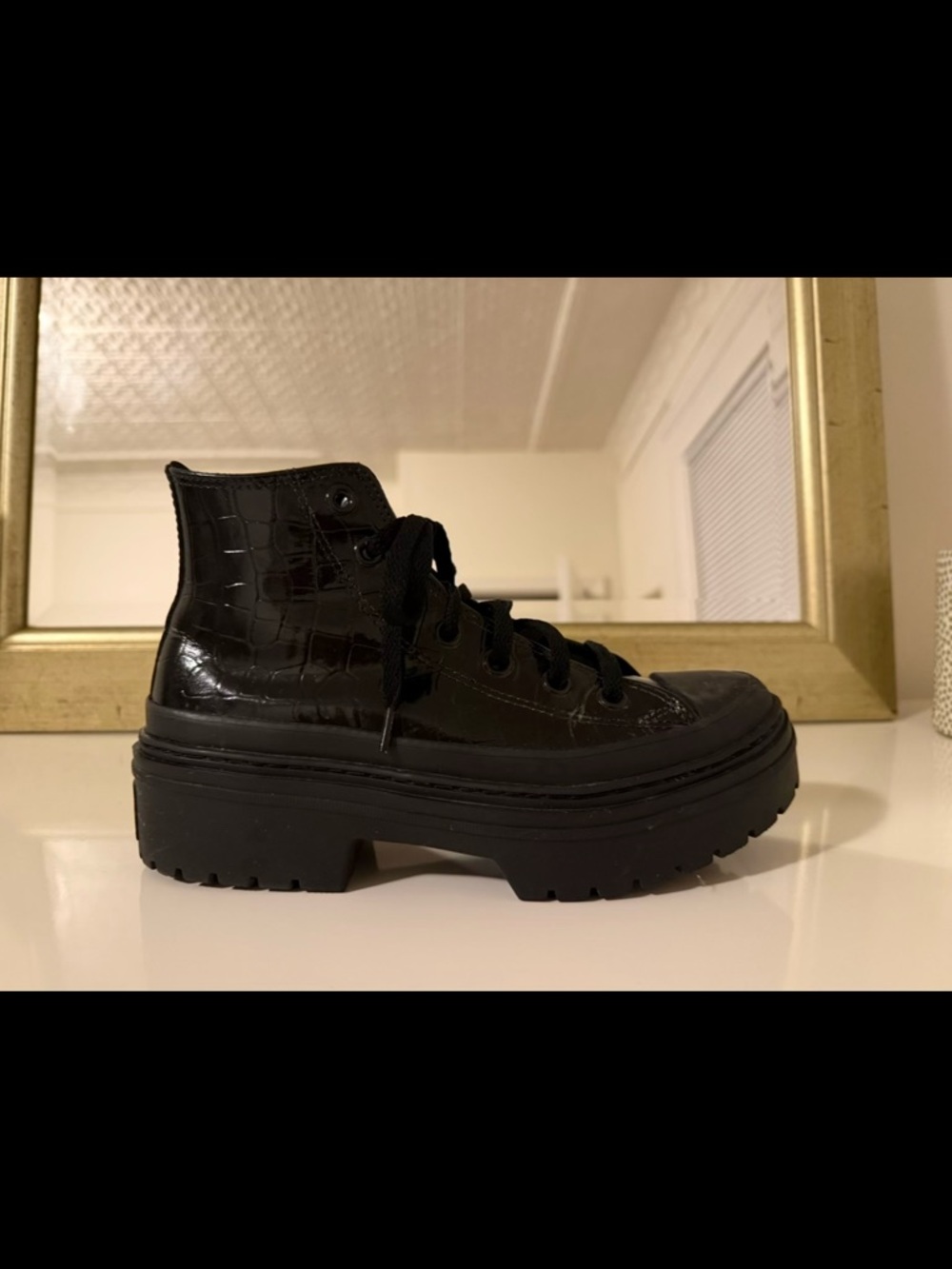 Converse All Star Leather Platform /Lugged Sole Sneakers Black Croc Embossed, W8